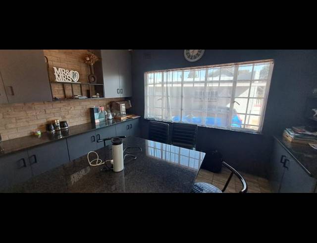 3 BEDROOM HOUSE FOR SALE IN PARKRAND